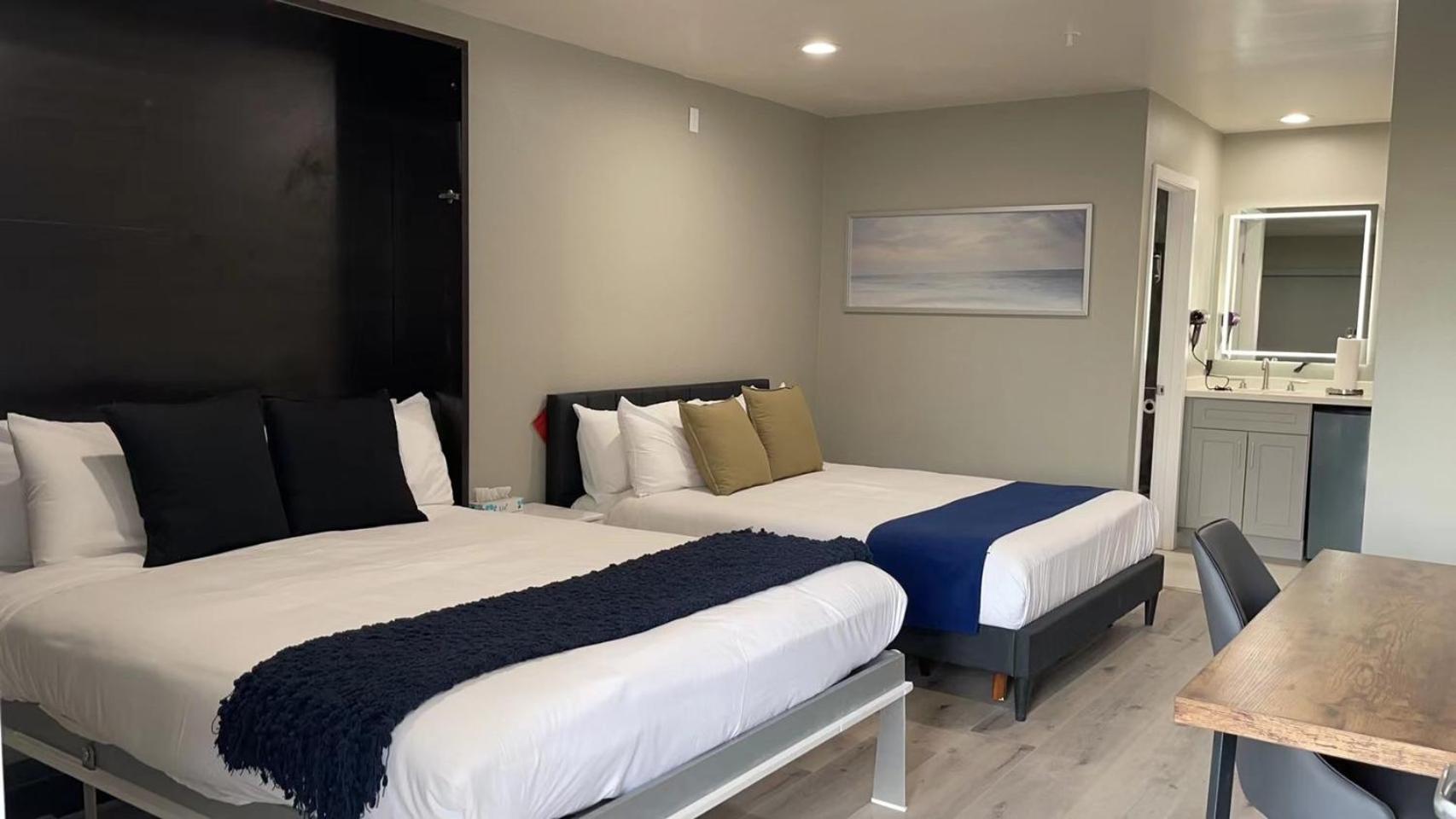 Omeo Suites 앨햄브라 객실 사진